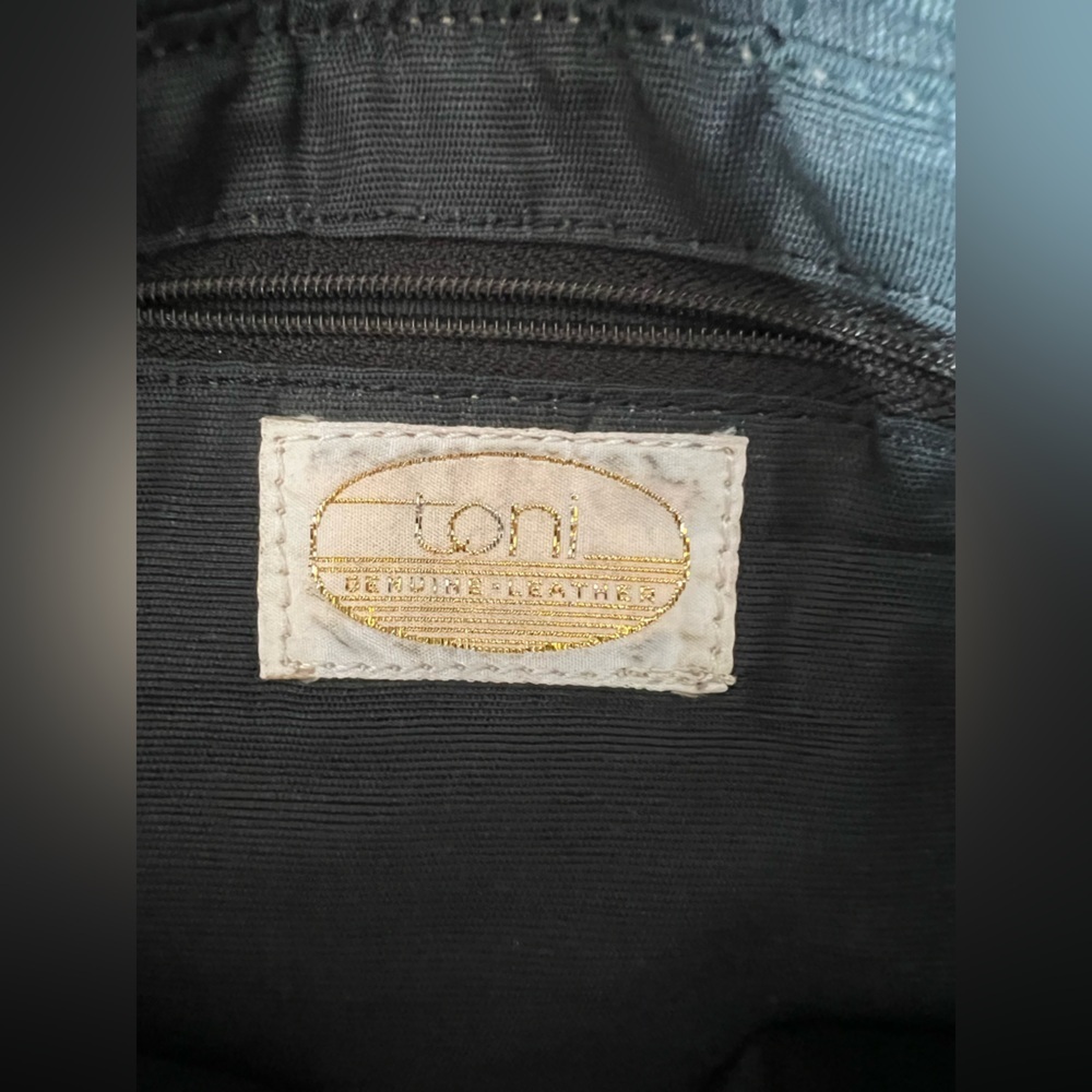 Vintage Toni Black Leather Bag with Gold Accents - Picture 4 of 7